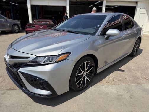 Predawn Gray Mica 2021 Toyota Camry SE