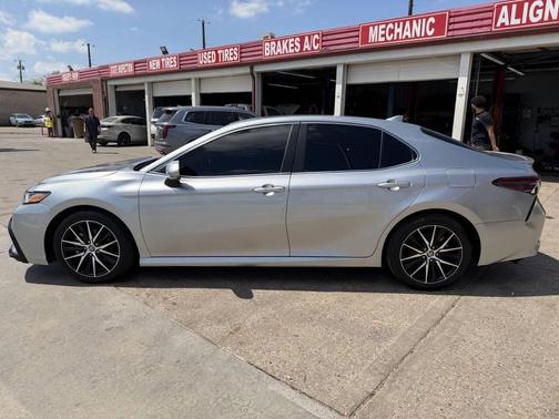 Predawn Gray Mica 2021 Toyota Camry SE