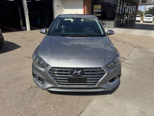 2022 Hyundai Accent Limited