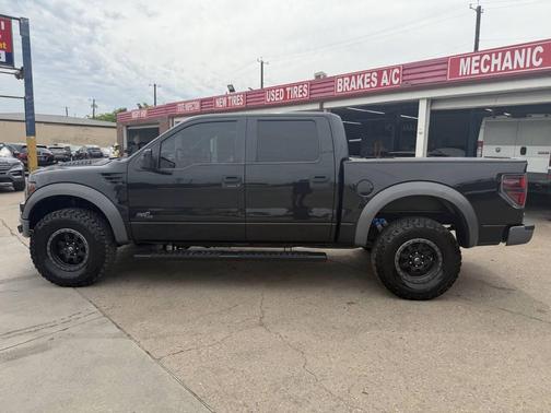 Tuxedo Black Metallic 2014 Ford F-150 SVT Raptor