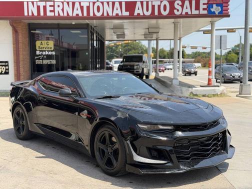 Black 2019 Chevrolet Camaro 1LT