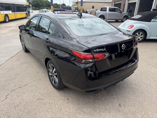 2021 Nissan Versa 1.6 SV