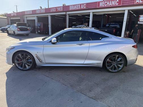 2017 INFINITI Q60 3.0t Red Sport 400