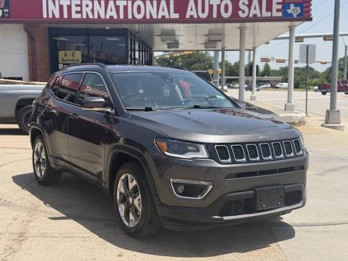Granite Crystal Metallic Clearcoat 2018 Jeep Compass Limited