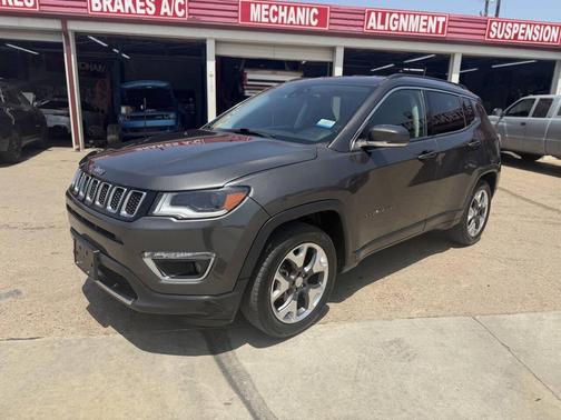 Granite Crystal Metallic Clearcoat 2018 Jeep Compass Limited