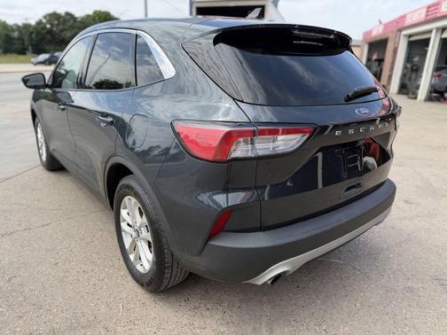 Stone Blue Metallic 2022 Ford Escape SE