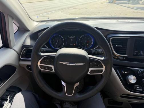 2021 Chrysler Voyager LXI