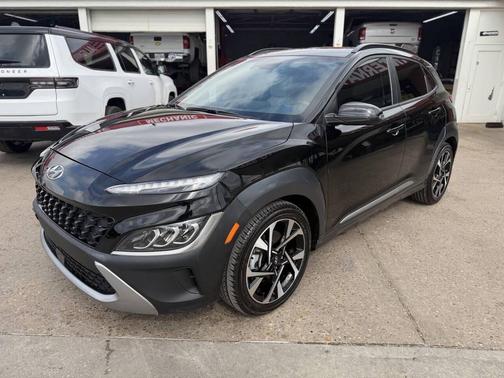Ultra Black 2022 Hyundai KONA Limited