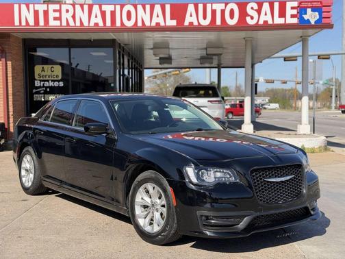 2018 Chrysler 300 Touring