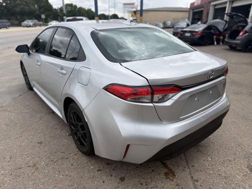 Classic Silver Metallic 2025 Toyota Corolla LE