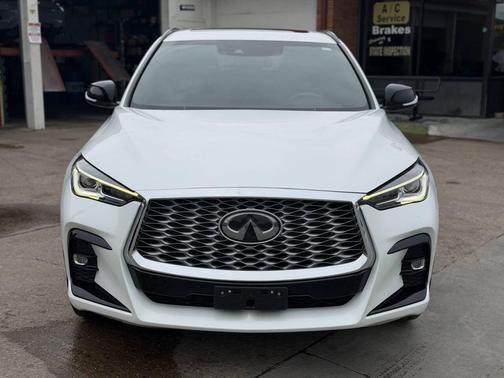 2023 INFINITI QX55 LUXE