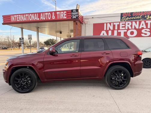2017 Jeep Grand Cherokee Altitude