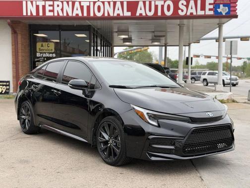 2024 Toyota Corolla Hybrid SE