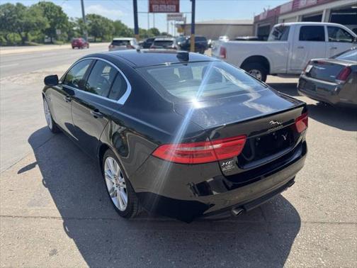2019 Jaguar XE 25t