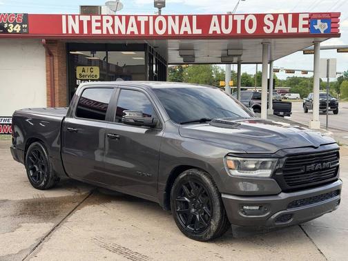 Granite Crystal Metallic Clearcoat 2023 RAM 1500 Laramie