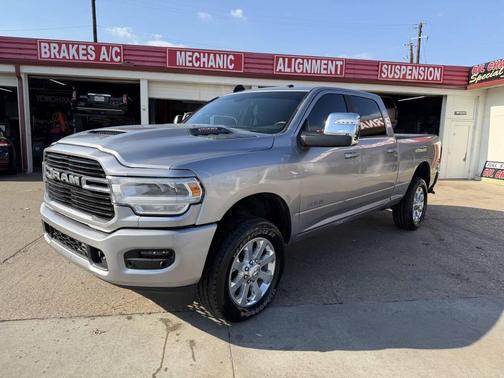 2023 RAM 2500 Laramie Crew Cab 4x4 6'4' Box