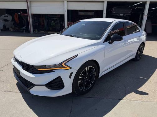 Glacial White Pearl 2022 Kia K5 GT-Line