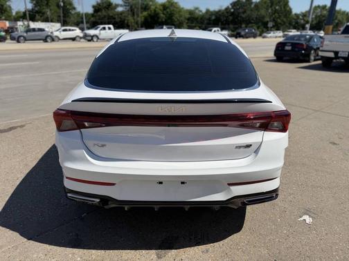 Glacial White Pearl 2022 Kia K5 GT-Line