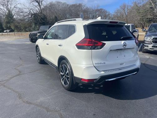 2017 Nissan Rogue SL