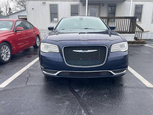 2016 Chrysler 300 Limited
