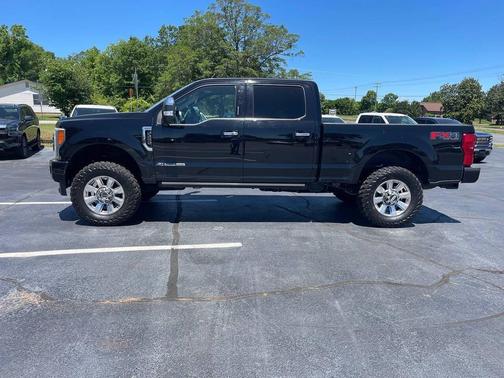 Shadow Black 2017 Ford F-250 Platinum