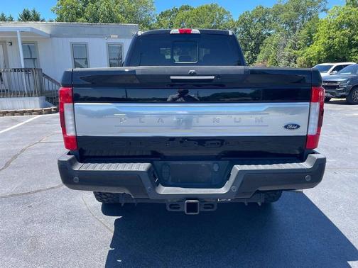 Shadow Black 2017 Ford F-250 Platinum