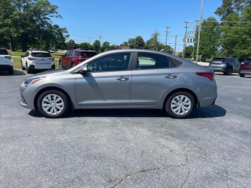 2022 Hyundai Accent SE