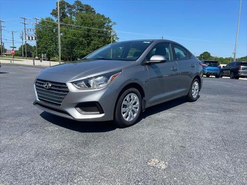2022 Hyundai Accent SE