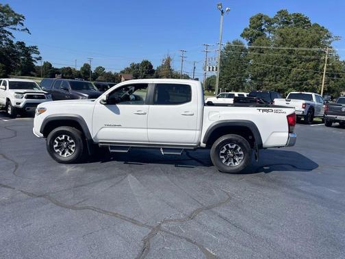 2016 Toyota Tacoma Base