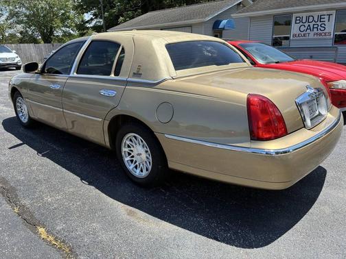 1998 Lincoln Town Car Signature