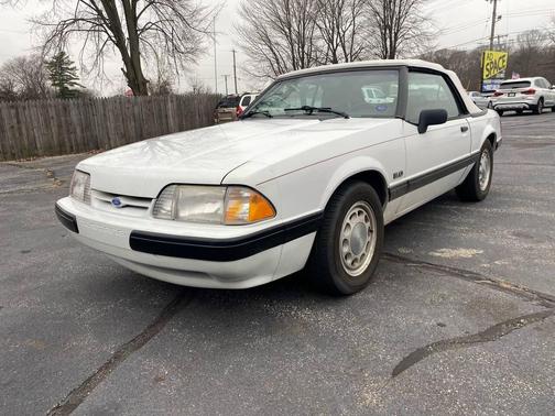 1990 Ford Mustang LX 5.0L Sport