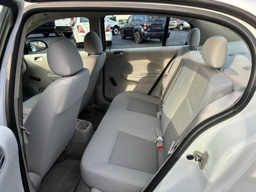2005 Chevrolet Cobalt Base