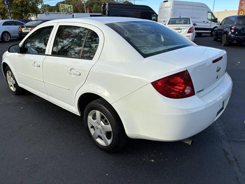 2005 Chevrolet Cobalt Base