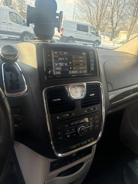 2015 Chrysler Town & Country Touring-L