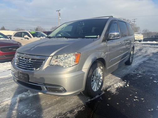 2015 Chrysler Town & Country Touring-L