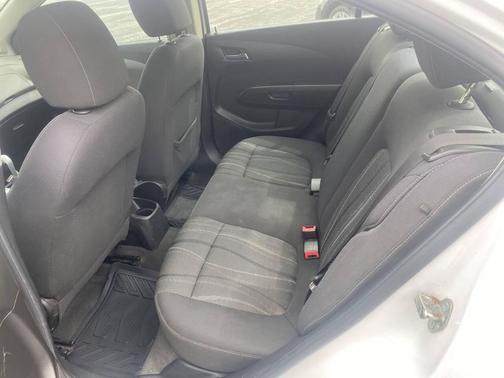 2017 Chevrolet Sonic LT