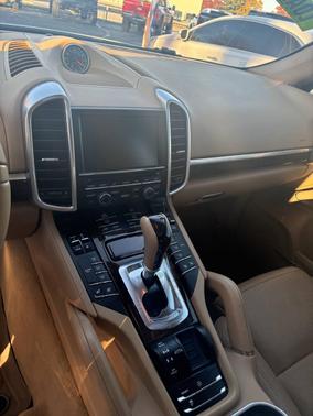 2014 Porsche Cayenne Platinum Edition