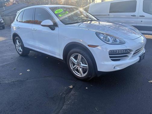 2014 Porsche Cayenne Platinum Edition