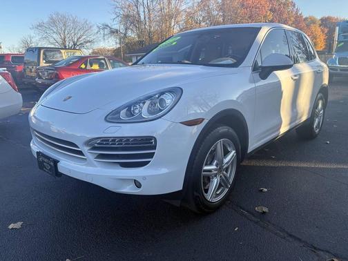 2014 Porsche Cayenne Platinum Edition
