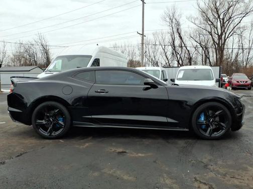 Black 2023 Chevrolet Camaro RWD Coupe LT1