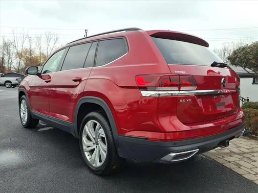 2022 Volkswagen Atlas SE 4Motion w/Tech Pkg Sport Utility 4D