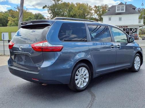 2016 Toyota Sienna XLE Premium