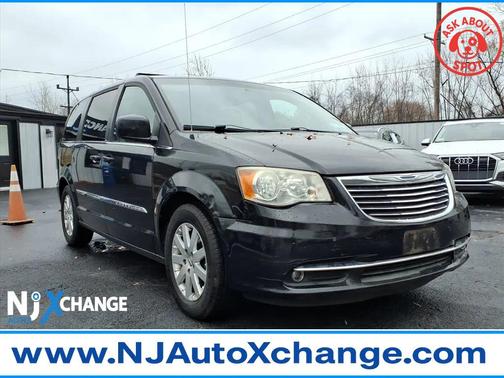 2014 Chrysler Town & Country Touring
