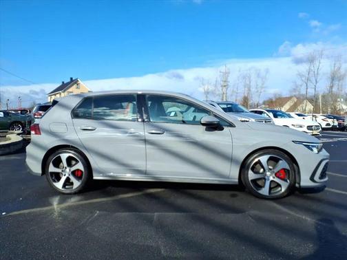 2022 Volkswagen Golf GTI 2.0T SE DSG