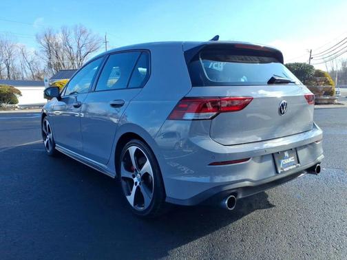 2022 Volkswagen Golf GTI 2.0T SE DSG