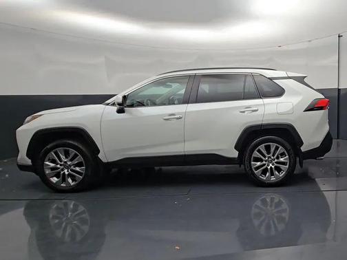 Wind Chill Pearl 2024 Toyota RAV4 XLE Premium
