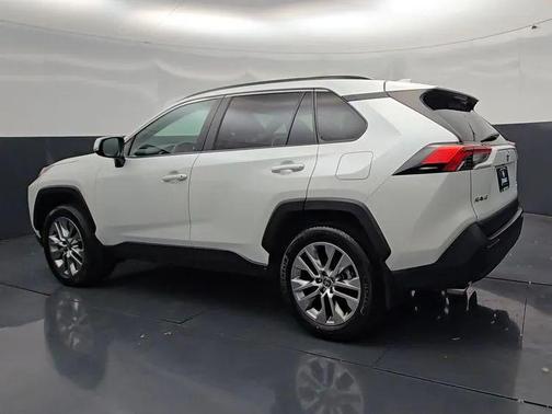 Wind Chill Pearl 2024 Toyota RAV4 XLE Premium