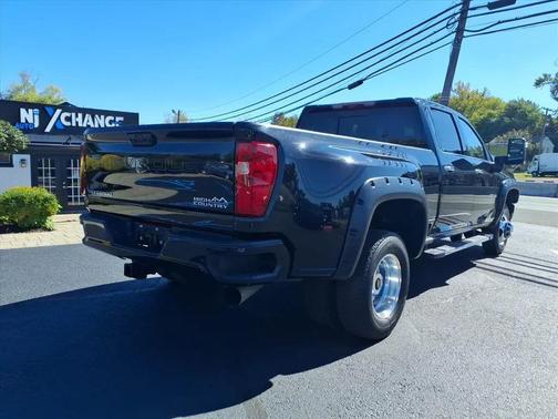 2022 Chevrolet Silverado 3500 High Country