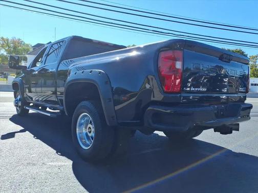 2022 Chevrolet Silverado 3500 High Country