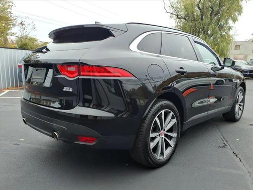 2017 Jaguar F-PACE 35t Prestige